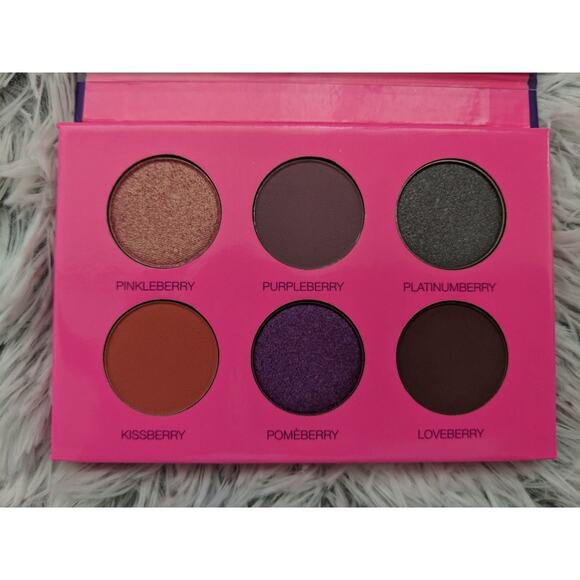 Coloured Raine Mini Eyeshadow Palette - NWT - Picture 2 of 5